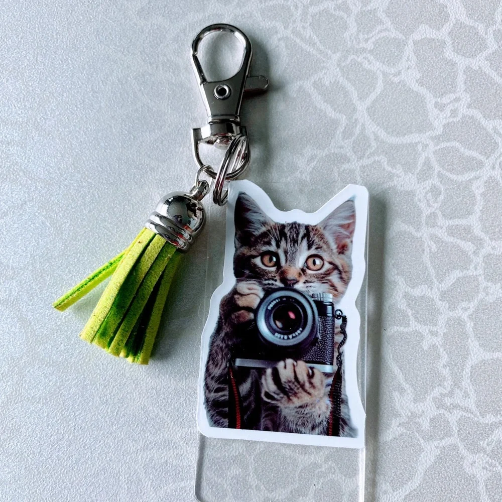 Cat Keychain with Camera Design
